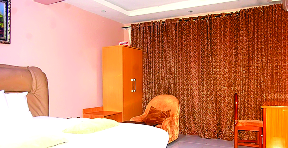 /web/uploads/116/Gold Rush Suites (Formerly Davok Suites)/room-photos/Pent House Slip/gold rush pent house slip1.jpg